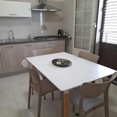 Casa L'orizzonte Апартаменты *