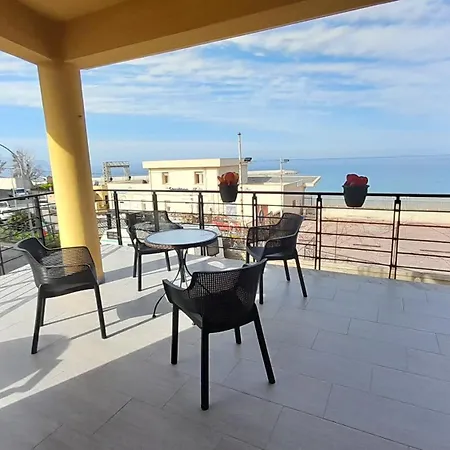Casa L'orizzonte Апартаменты Балестрате